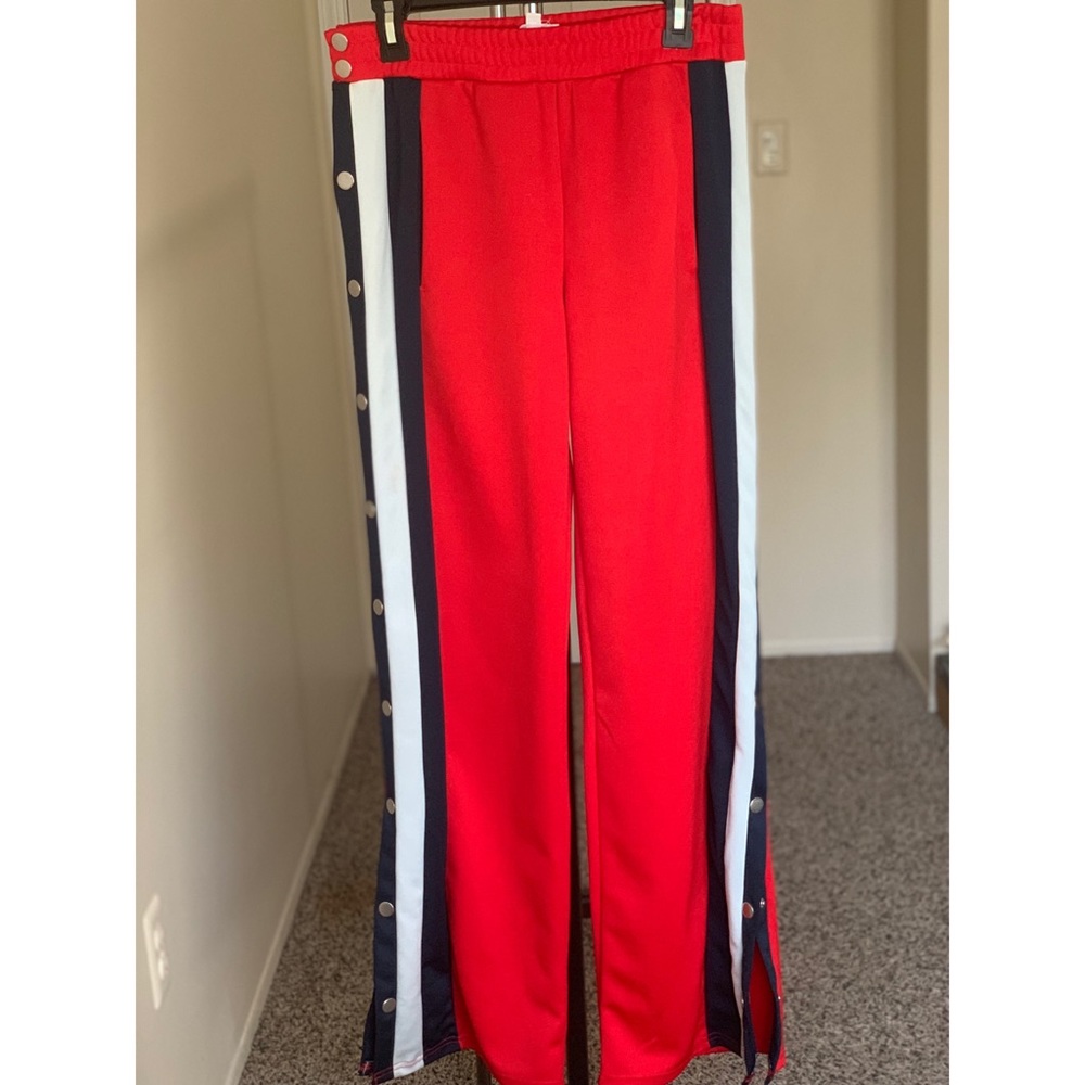 Snap button side stripped  pants